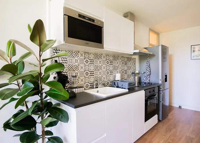 36 M2 2-room Apartment, Parking, Fiber Internet, Near Metro, Literie Bultex