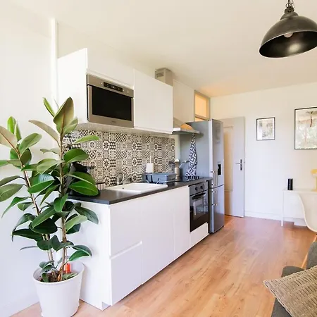 36 M2 2-room Apartment, Parking, Fiber Internet, Near Metro, Literie Bultex * 라몬빌생아그네