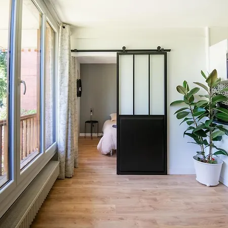 36 M2 2-room Apartment, Parking, Fiber Internet, Near Metro, Literie Bultex Apartament