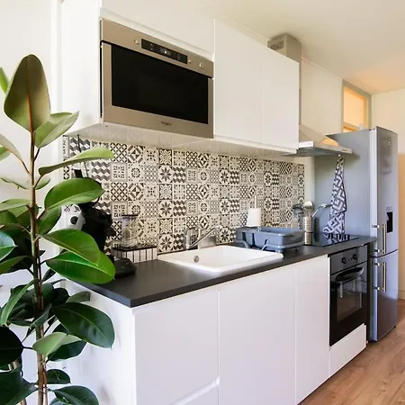 36 M2 2-room Apartment, Parking, Fiber Internet, Near Metro, Literie Bultex