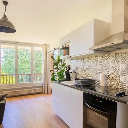 Apartament 36 M2 2-room Apartment, Parking, Fiber Internet, Near Metro, Literie Bultex *