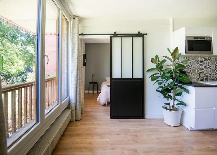 36 M2 2-room Apartment, Parking, Fiber Internet, Near Metro, Literie Bultex アパート