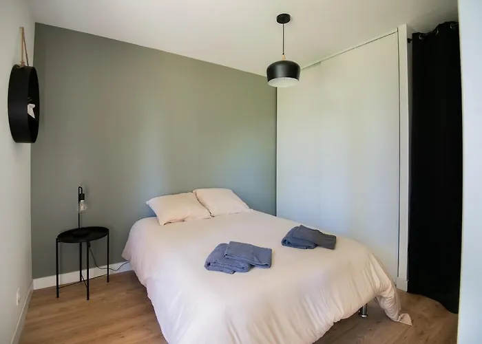 36 M2 2-room Apartment, Parking, Fiber Internet, Near Metro, Literie Bultex アパート *