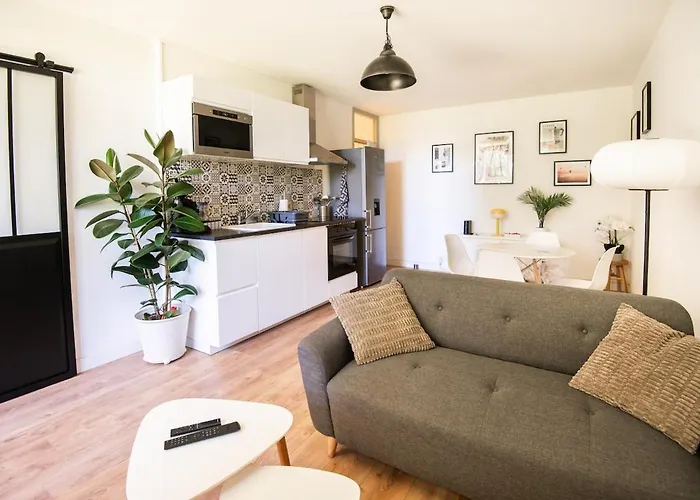 アパート 36 M2 2-room Apartment, Parking, Fiber Internet, Near Metro, Literie Bultex