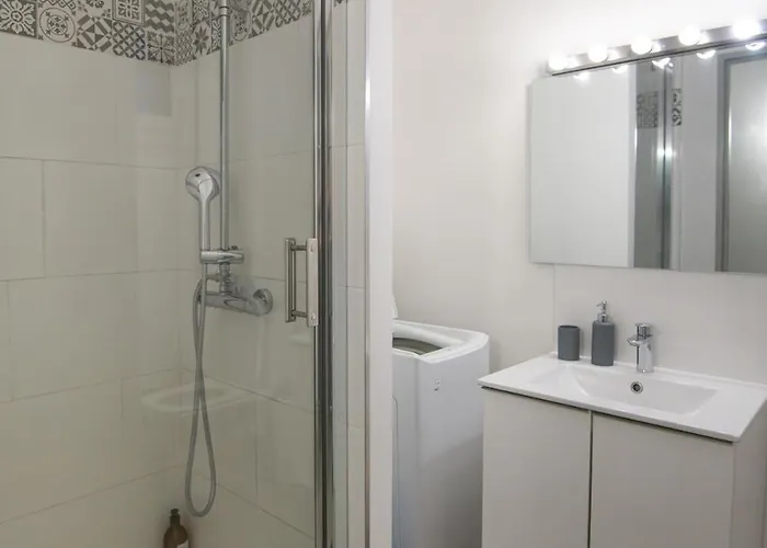 アパート 36 M2 2-room Apartment, Parking, Fiber Internet, Near Metro, Literie Bultex